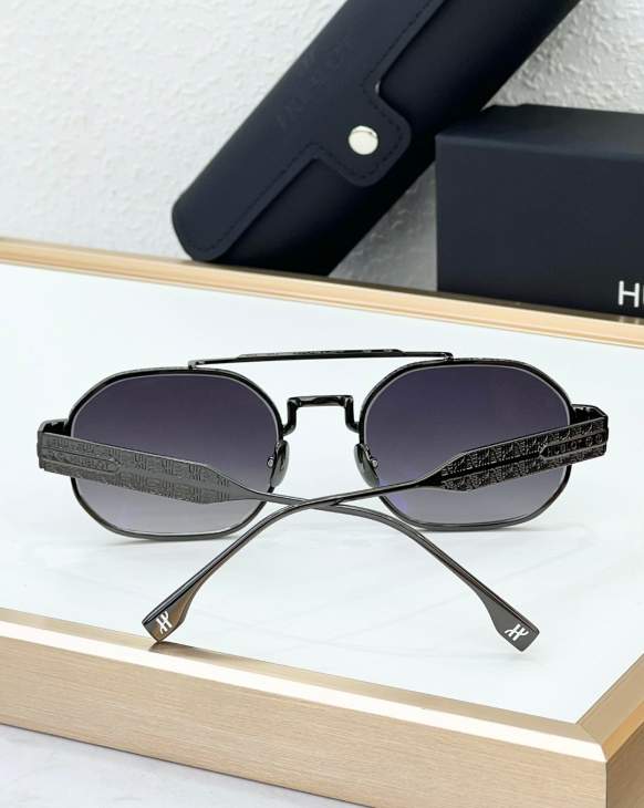 Picture of Hublot Sunglasses _SKUfw68373281fw
